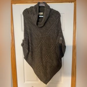 Gray Sweater Poncho OS
